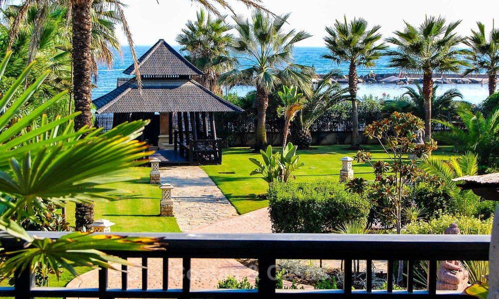 Spectacular frontline beach duplex apartment for sale, in an extraordinary complex, Puerto Banus, Marbella. 10224