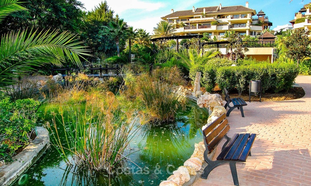 Spectacular frontline beach duplex apartment for sale, in an extraordinary complex, Puerto Banus, Marbella. 10226
