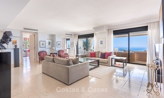 Impressive luxury modern penthouse apartment with panoramic sea views for sale, Marbella East 10282 