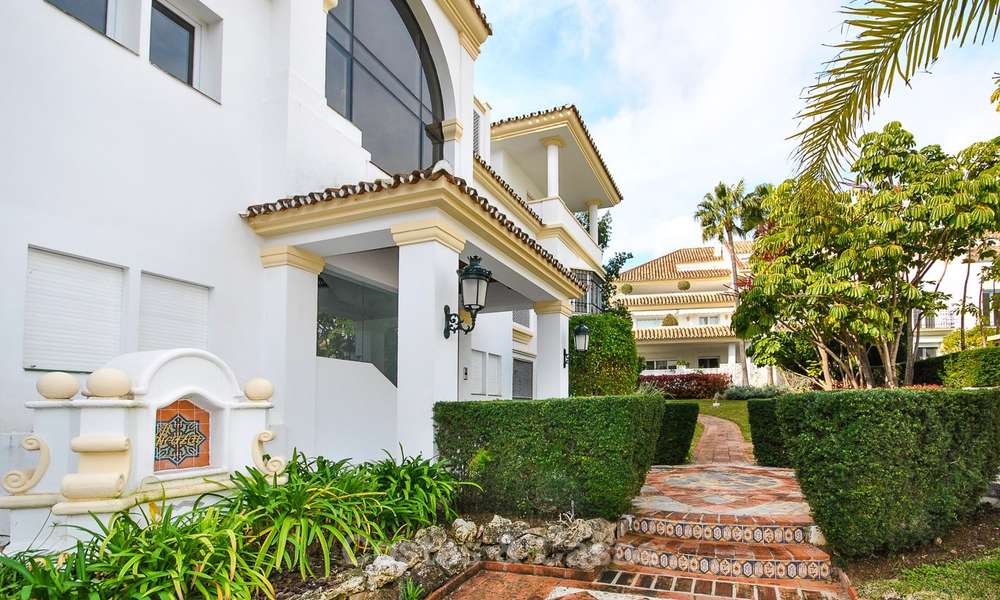 Magnificent luxury 6 - bedroom apartment in an exclusive complex for sale on the prestigious Golden Mile, Marbella 10379