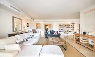 Magnificent luxury 6 - bedroom apartment in an exclusive complex for sale on the prestigious Golden Mile, Marbella 10385 