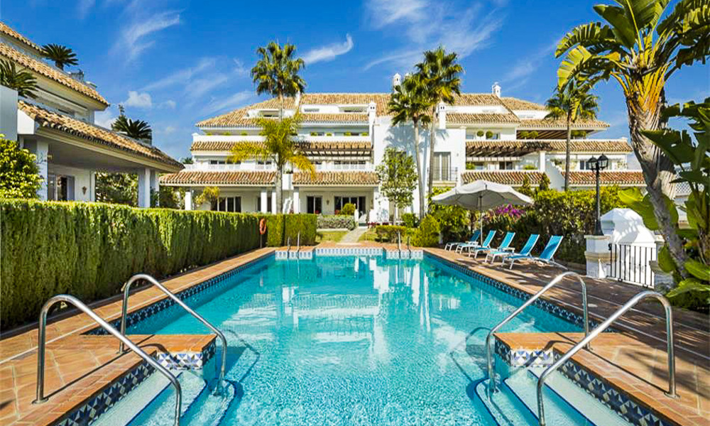 Magnificent luxury 6 - bedroom apartment in an exclusive complex for sale on the prestigious Golden Mile, Marbella 10407