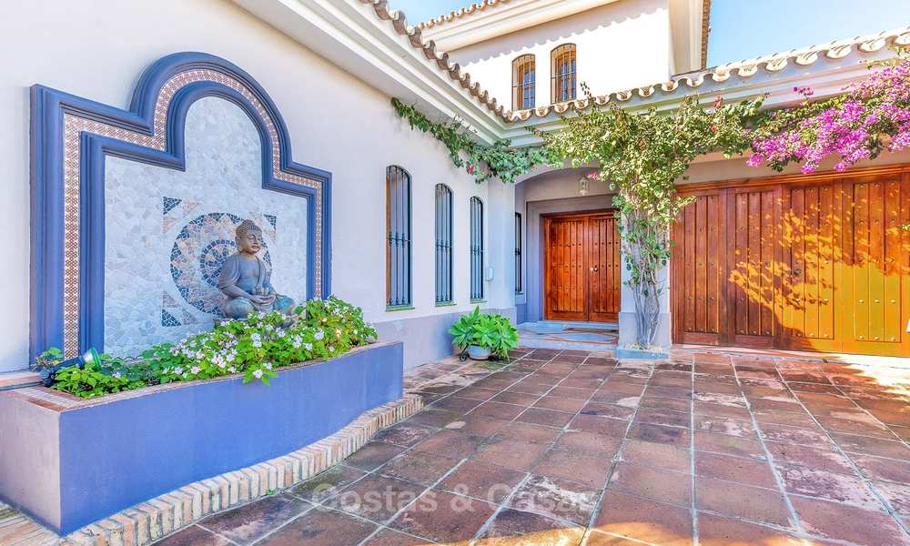 Andalusian style villa in an upscale golf urbanisation for sale, walking distance to amenities - Golf Valley, Nueva Andalucía, Marbella 10485