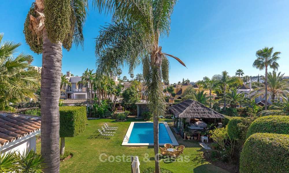 Andalusian style villa in an upscale golf urbanisation for sale, walking distance to amenities - Golf Valley, Nueva Andalucía, Marbella 10494