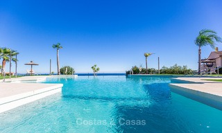 Luxury corner penthouse apartment with stunning panoramic sea, golf and mountain views for sale, Benahavis, Marbella 10563 