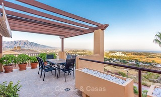 Luxury corner penthouse apartment with stunning panoramic sea, golf and mountain views for sale, Benahavis, Marbella 10564 