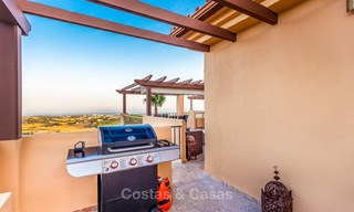 Luxury corner penthouse apartment with stunning panoramic sea, golf and mountain views for sale, Benahavis, Marbella 10569 
