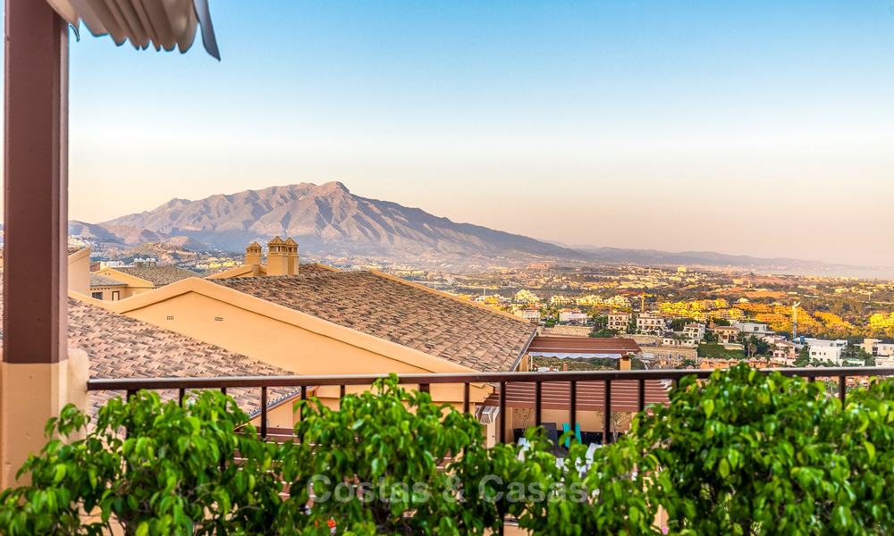 Luxury corner penthouse apartment with stunning panoramic sea, golf and mountain views for sale, Benahavis, Marbella 10572