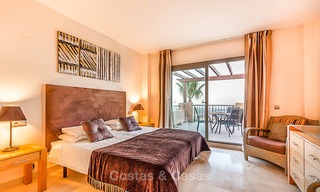 Luxury corner penthouse apartment with stunning panoramic sea, golf and mountain views for sale, Benahavis, Marbella 10578 