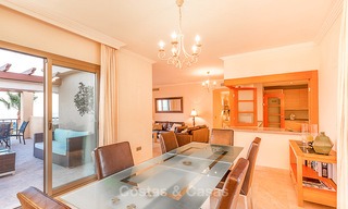 Luxury corner penthouse apartment with stunning panoramic sea, golf and mountain views for sale, Benahavis, Marbella 10583 