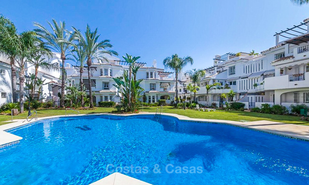 Renovated townhouse in a popular development for sale, walking distance to the beach and Puerto Banus, Marbella 10601
