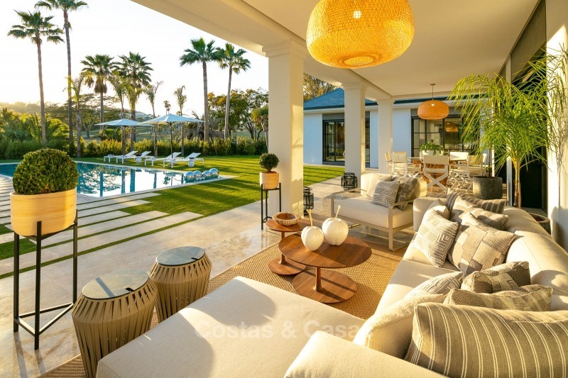 Spectacular, contemporary luxury villa for sale, frontline golf in Las Brisas, Nueva Andalucia, Marbella 10632 