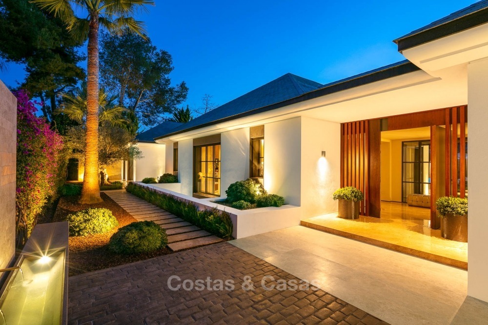 Spectacular, contemporary luxury villa for sale, frontline golf in Las Brisas, Nueva Andalucia, Marbella 10634