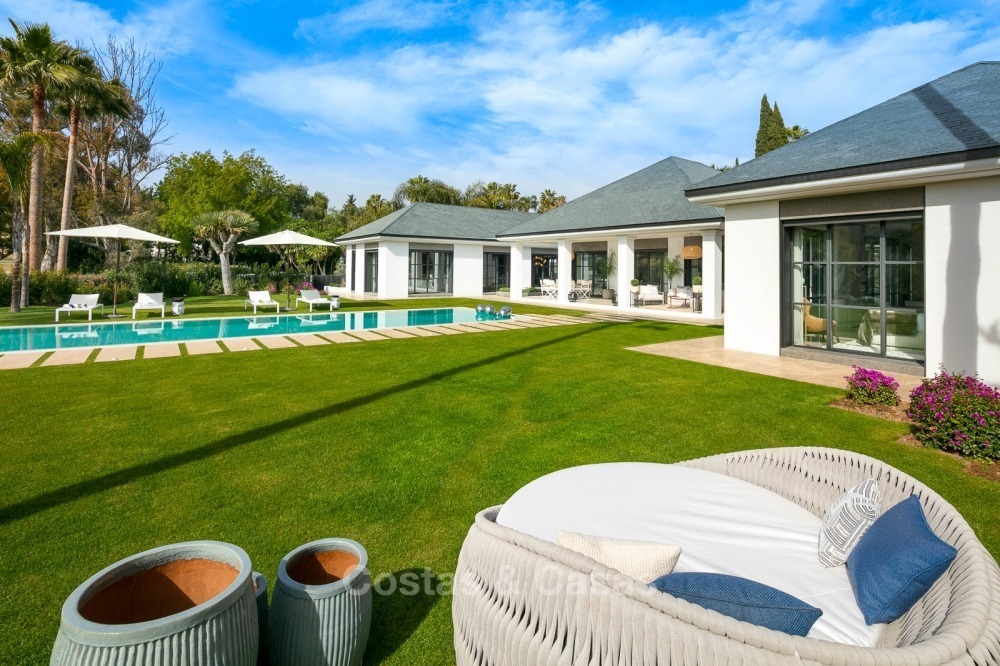 Spectacular, contemporary luxury villa for sale, frontline golf in Las Brisas, Nueva Andalucia, Marbella 10635