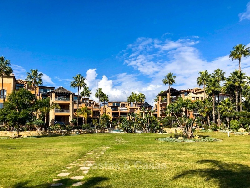 Opportunity: attractively priced quality apartment in a luxury beachfront complex for sale – San Pedro, Marbella 10722 