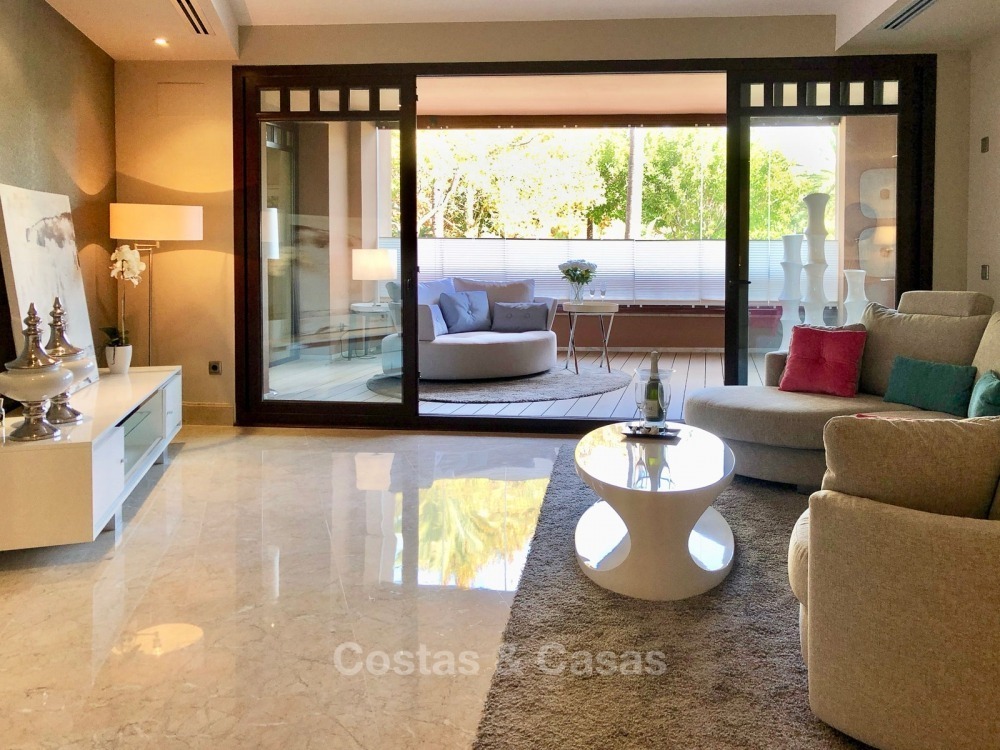 Opportunity: attractively priced quality apartment in a luxury beachfront complex for sale – San Pedro, Marbella 10735