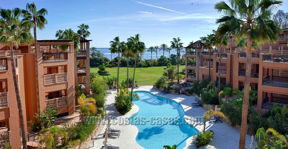 Opportunity: attractively priced quality apartment in a luxury beachfront complex for sale – San Pedro, Marbella 10774