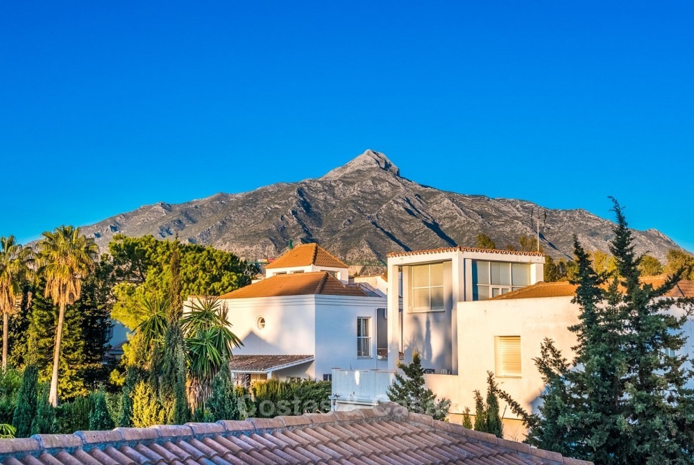 Fully renovated, spacious luxury villa for sale in the heart of Nueva Andalucia´s golf valley, Marbella 10769