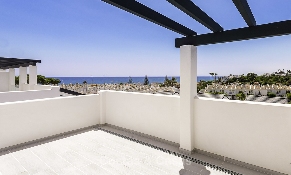 New modern beachside apartments for sale, ready to move in, Estepona 17092