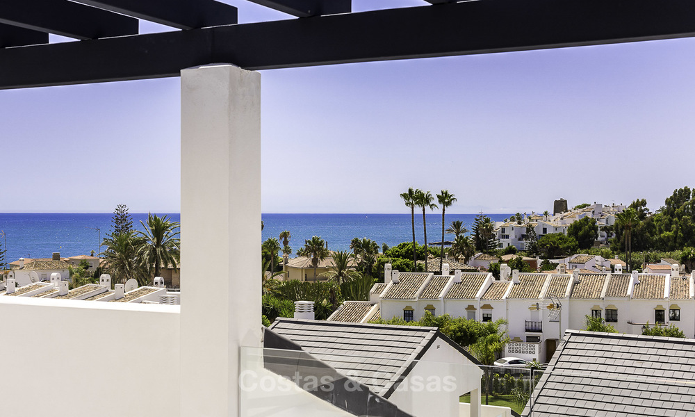 New modern beachside apartments for sale, ready to move in, Estepona 17093