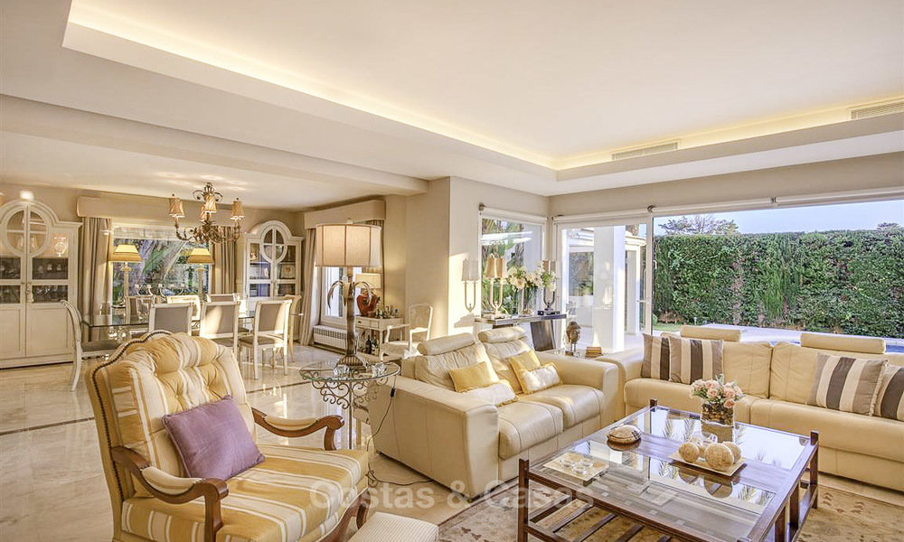 Stylish modern contemporary luxury villa for sale, beachside between Estepona and Marbella 11648