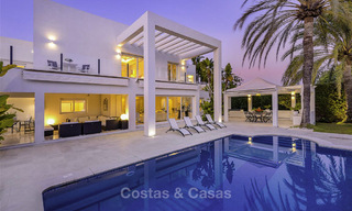 Stylish modern contemporary luxury villa for sale, beachside between Estepona and Marbella 11657 