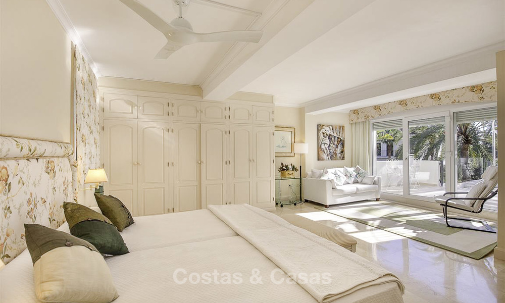 Stylish modern contemporary luxury villa for sale, beachside between Estepona and Marbella 11664