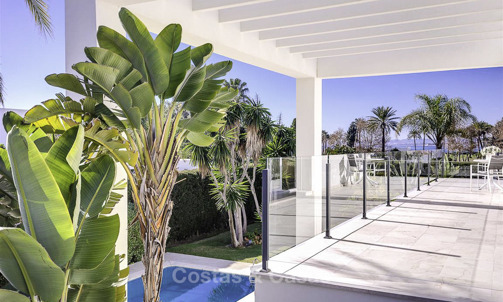 Stylish modern contemporary luxury villa for sale, beachside between Estepona and Marbella 11666