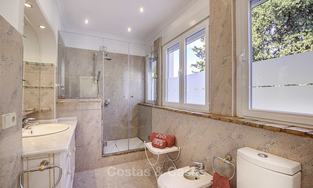 Stylish modern contemporary luxury villa for sale, beachside between Estepona and Marbella 11667