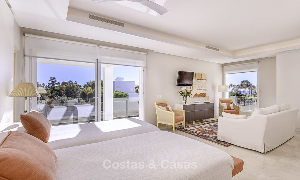 Stylish modern contemporary luxury villa for sale, beachside between Estepona and Marbella 11675