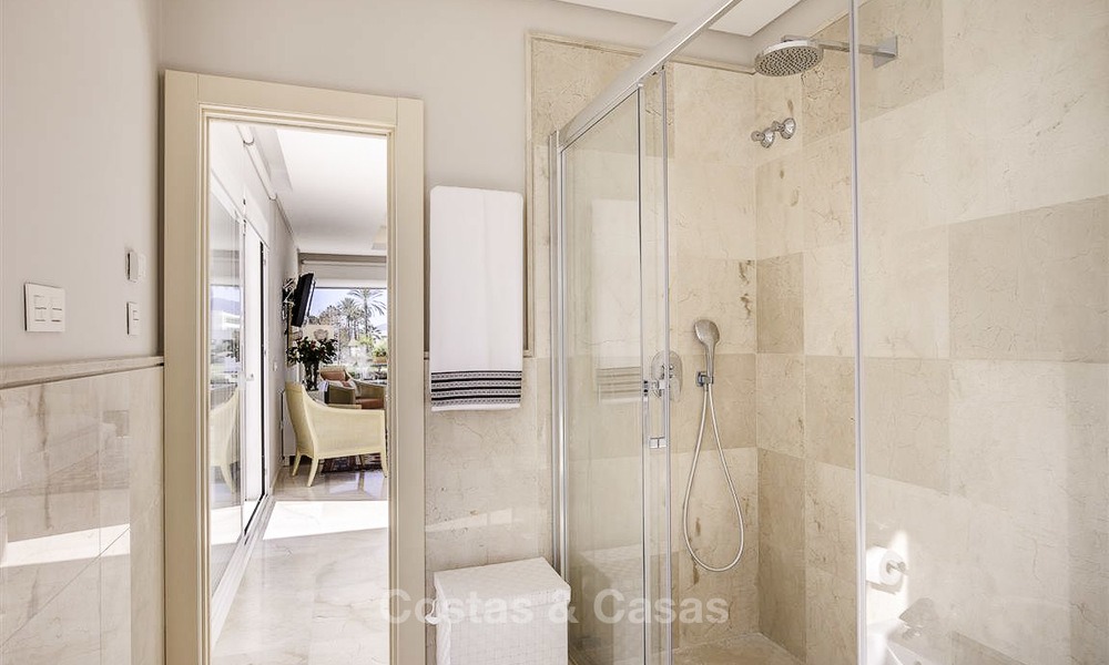 Stylish modern contemporary luxury villa for sale, beachside between Estepona and Marbella 11677