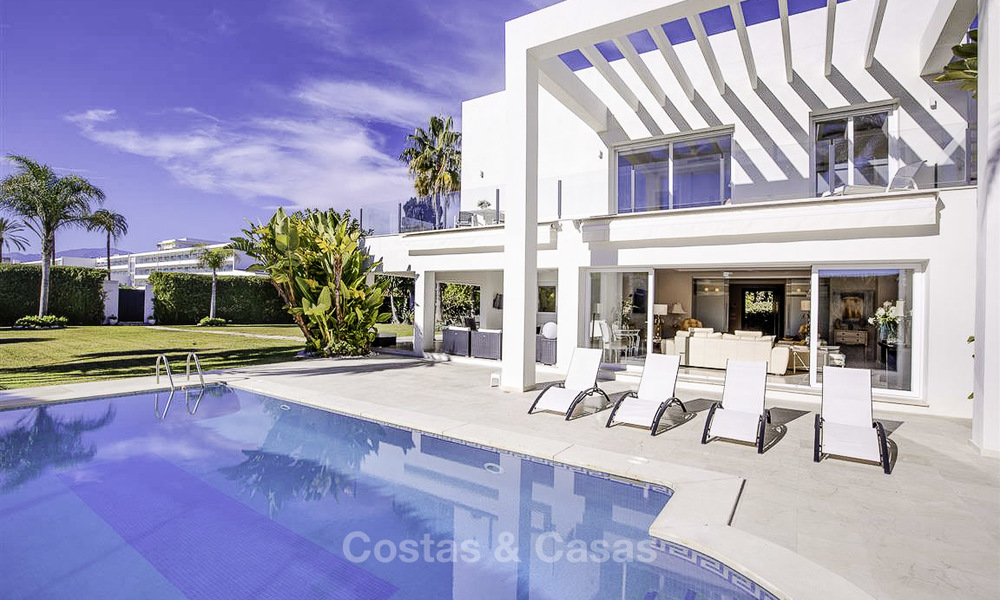 Stylish modern contemporary luxury villa for sale, beachside between Estepona and Marbella 11680
