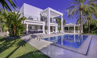 Stylish modern contemporary luxury villa for sale, beachside between Estepona and Marbella 11681 