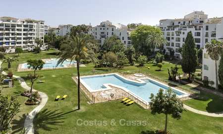 Renovated apartment for sale in the heart of Puerto Banus, Marbella. 11928