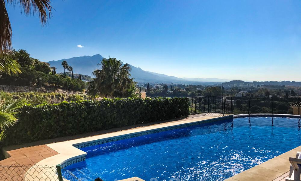 Semi-detached house and a penthouse for sale with sea view in Marbella - Benahavis 29305