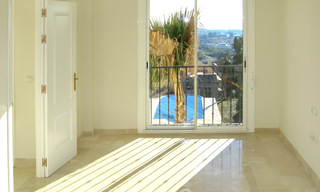 Semi-detached house and a penthouse for sale with sea view in Marbella - Benahavis 29440 
