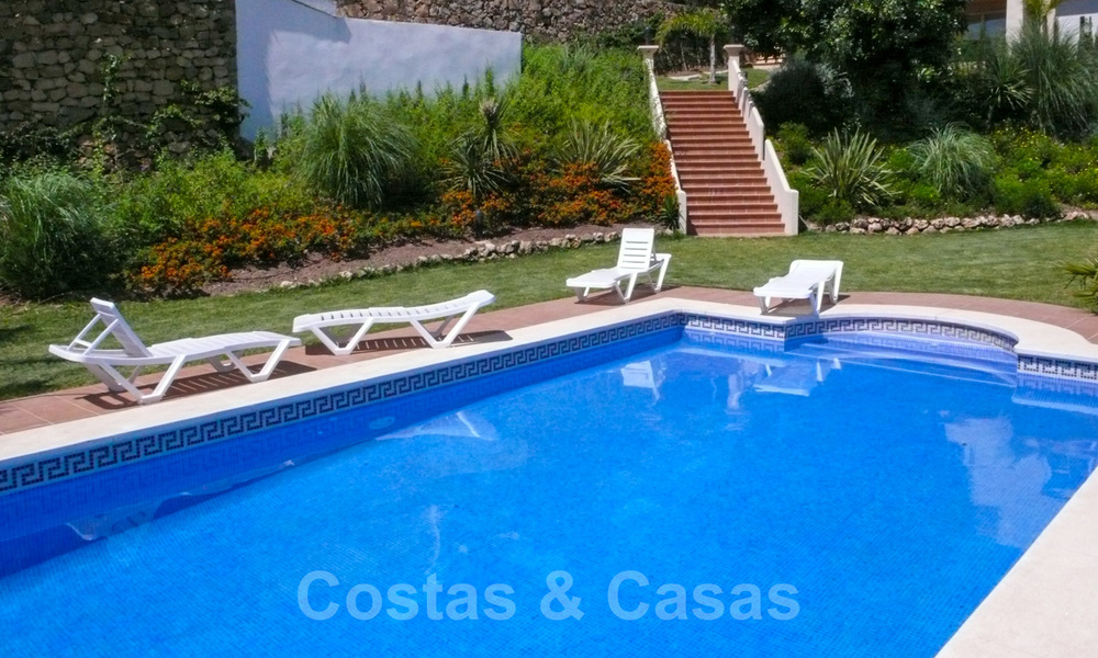 Semi-detached house and a penthouse for sale with sea view in Marbella - Benahavis 29448