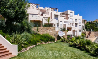 Semi-detached house and a penthouse for sale with sea view in Marbella - Benahavis 29450 