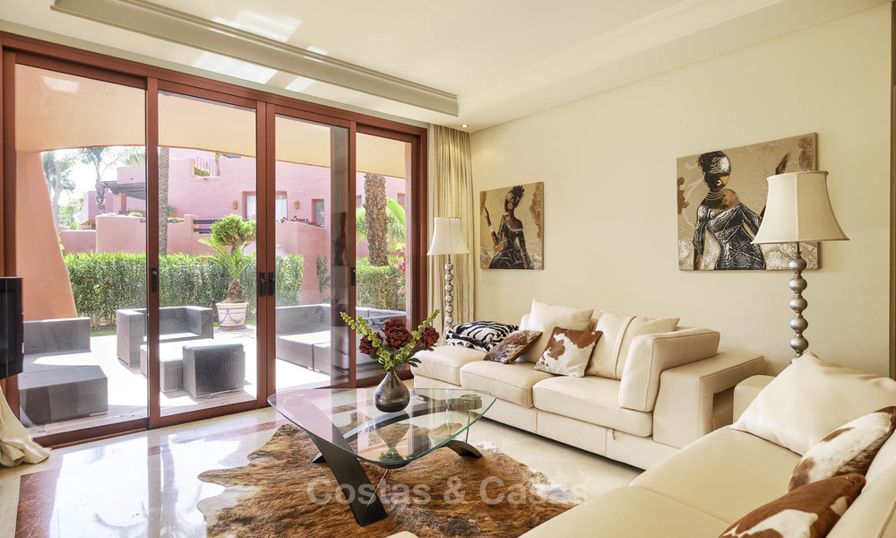 Attractive, spacious apartment in an exclusive beachfront complex for sale, between Marbella and Estepona 11759