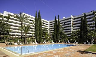 Luxury second line beach apartment in an exclusive complex for sale, centre of Marbella 11880 