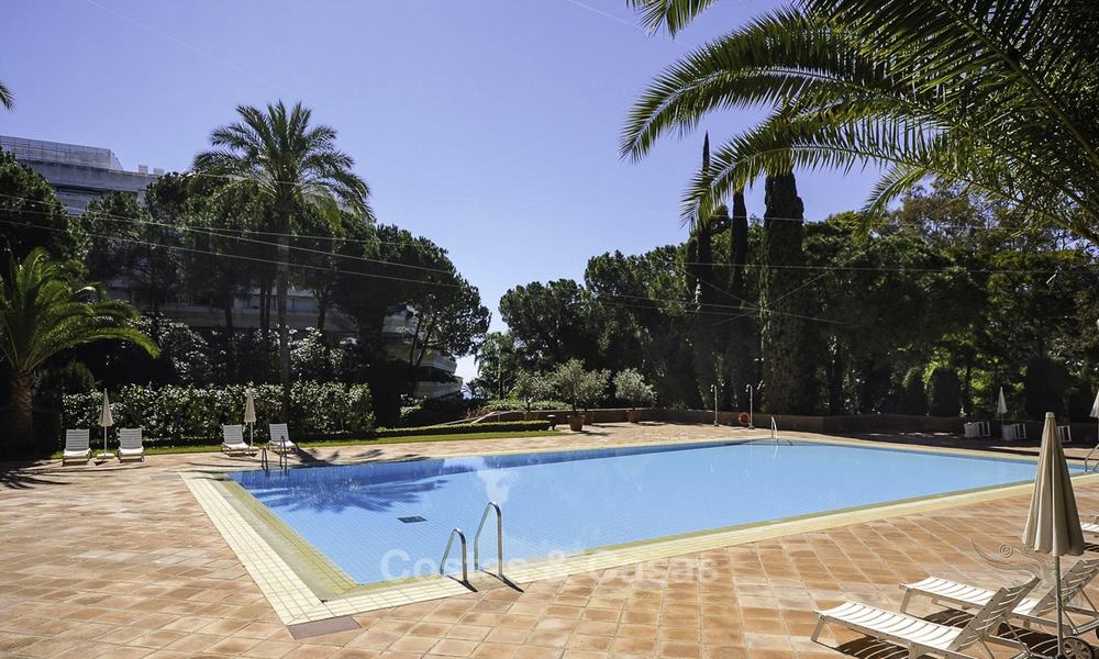 Luxury second line beach apartment in an exclusive complex for sale, centre of Marbella 11883