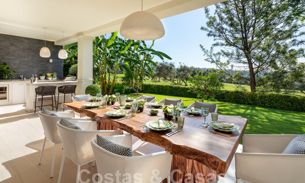 Prestigious luxury villa on an exceptional location for sale, frontline golf, sea views and ready to move in - Nueva Andalucia, Marbella 57169
