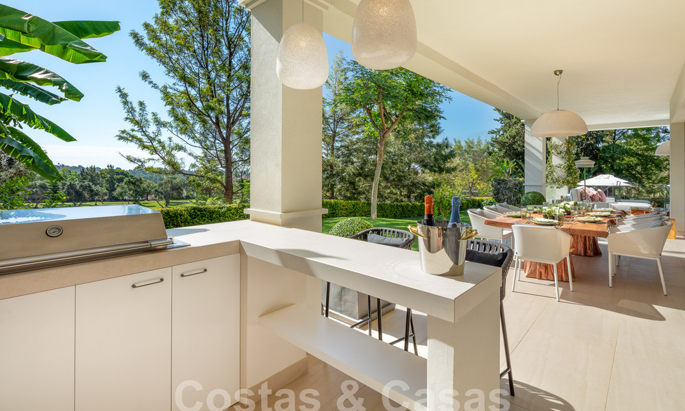 Prestigious luxury villa on an exceptional location for sale, frontline golf, sea views and ready to move in - Nueva Andalucia, Marbella 57171