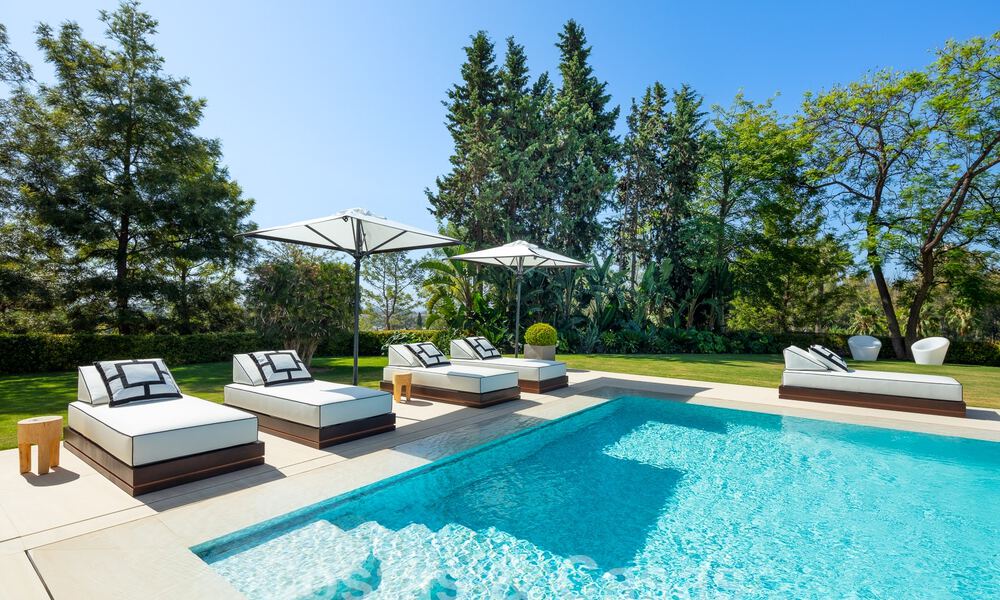 Prestigious luxury villa on an exceptional location for sale, frontline golf, sea views and ready to move in - Nueva Andalucia, Marbella 57173