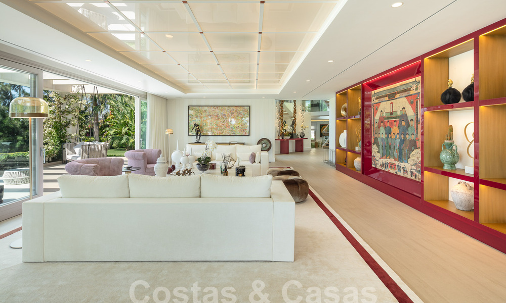 Prestigious luxury villa on an exceptional location for sale, frontline golf, sea views and ready to move in - Nueva Andalucia, Marbella 57181
