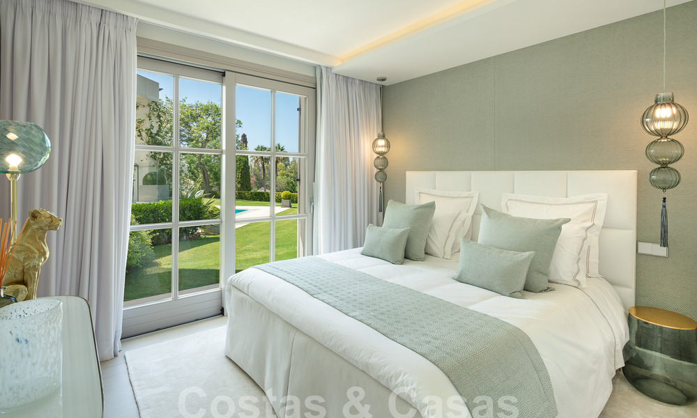 Prestigious luxury villa on an exceptional location for sale, frontline golf, sea views and ready to move in - Nueva Andalucia, Marbella 57185