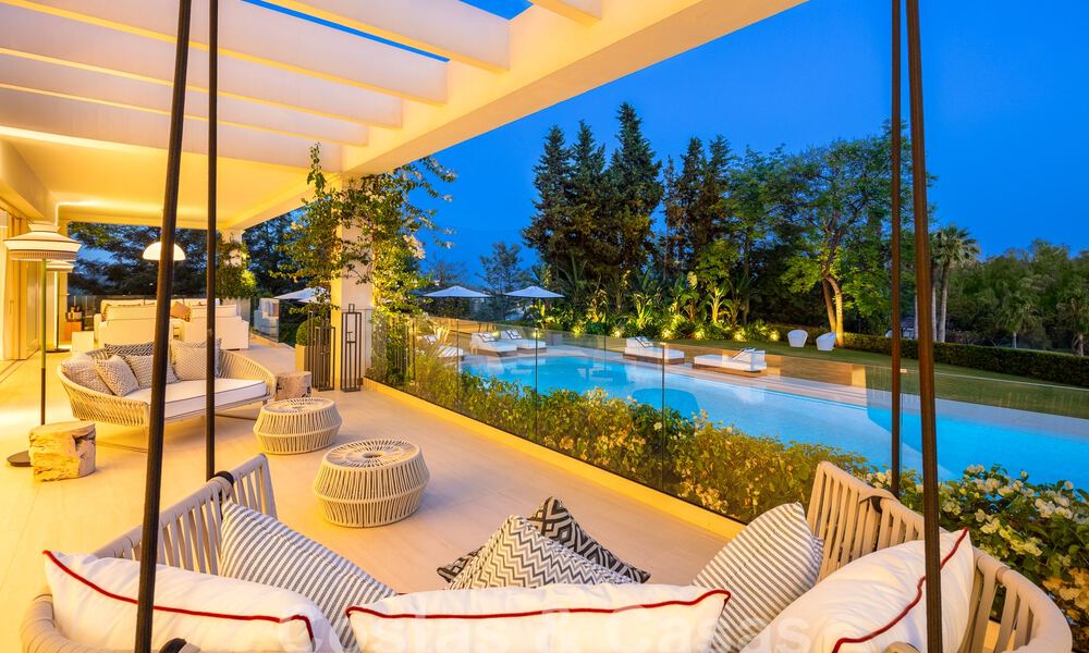 Prestigious luxury villa on an exceptional location for sale, frontline golf, sea views and ready to move in - Nueva Andalucia, Marbella 57205