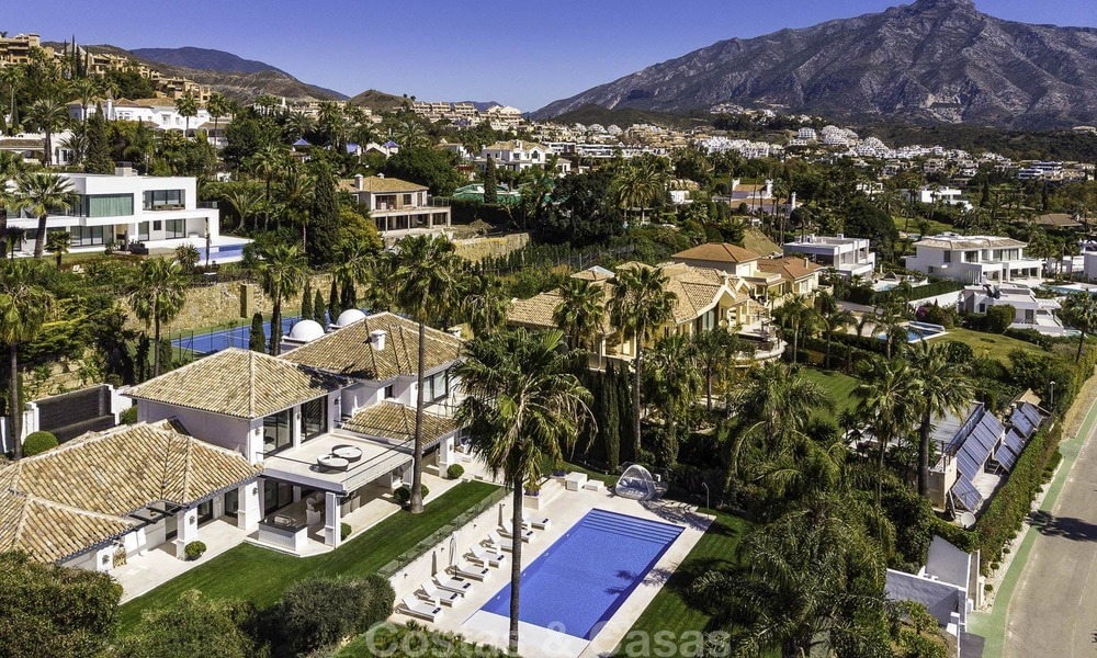 Outstanding modern luxury villa with amazing golf and sea views for sale in the heart of Nueva Andalucía, Marbella 12083