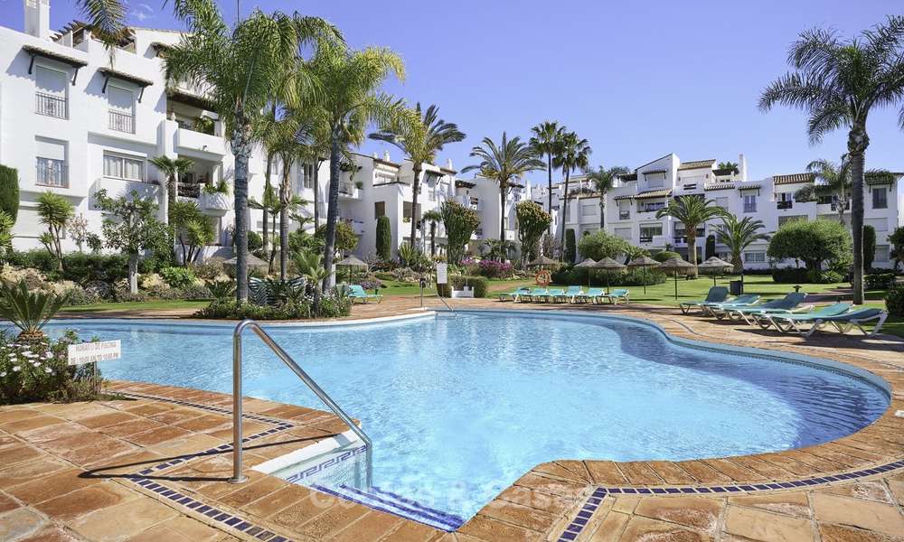 Modern, fully renovated apartment in a beachside complex for sale, New Golden Mile, between Marbella and Estepona 12240
