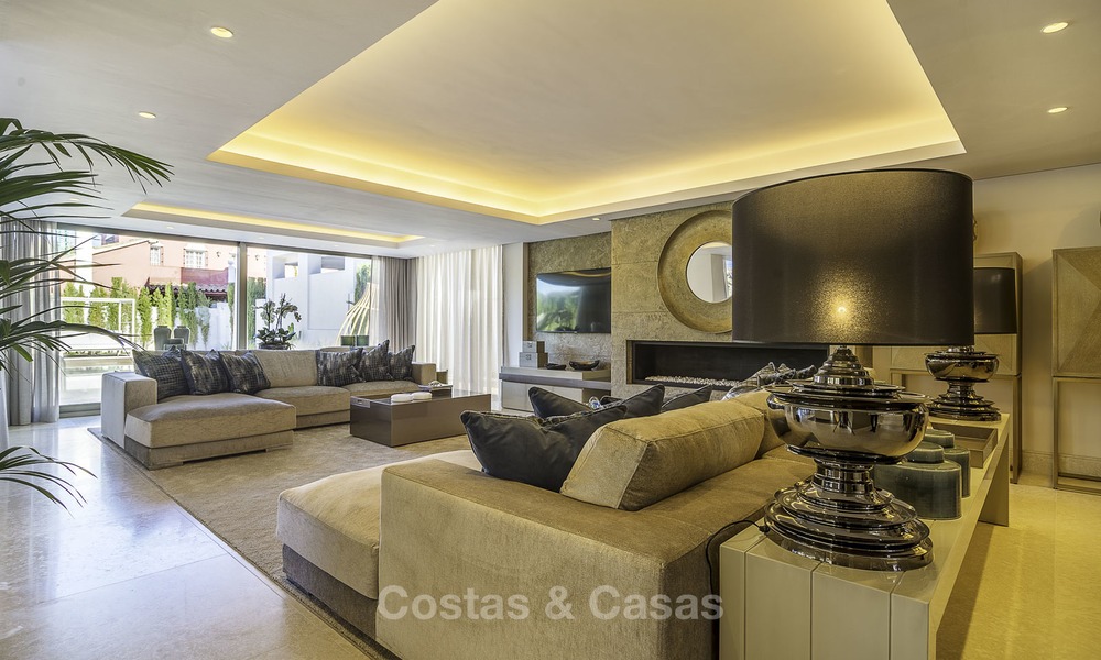 Exquisite, high-end modern luxury villa for sale, ready to move in, beachside Golden Mile, Marbella 12409